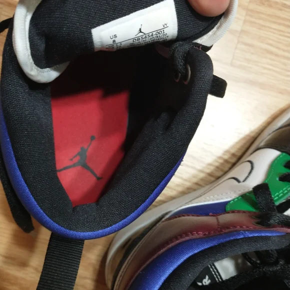 Size 8- Jordan 1 Mid SE Black/Multicolor/White 2020 Excellent Condition - Picture 10 of 12